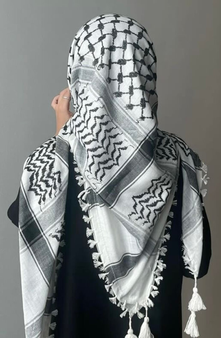 كوفية مُهدبة